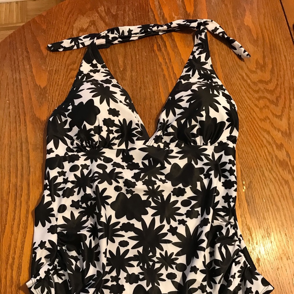 Maternity swim top